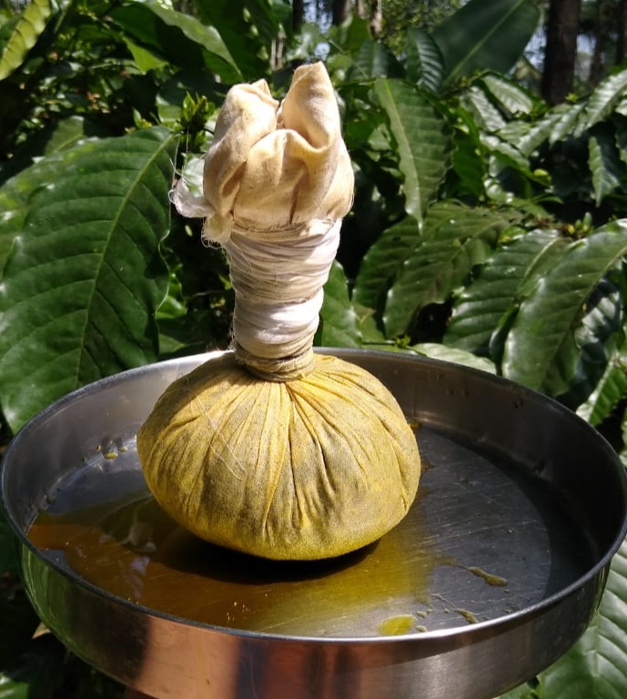 Ayurvedic Podi Kizhi Herbal Bundle